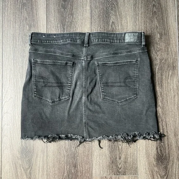 American Eagle Next Level Skirt - Picture 2 of 2